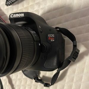 Canon EOS Rebel T3i